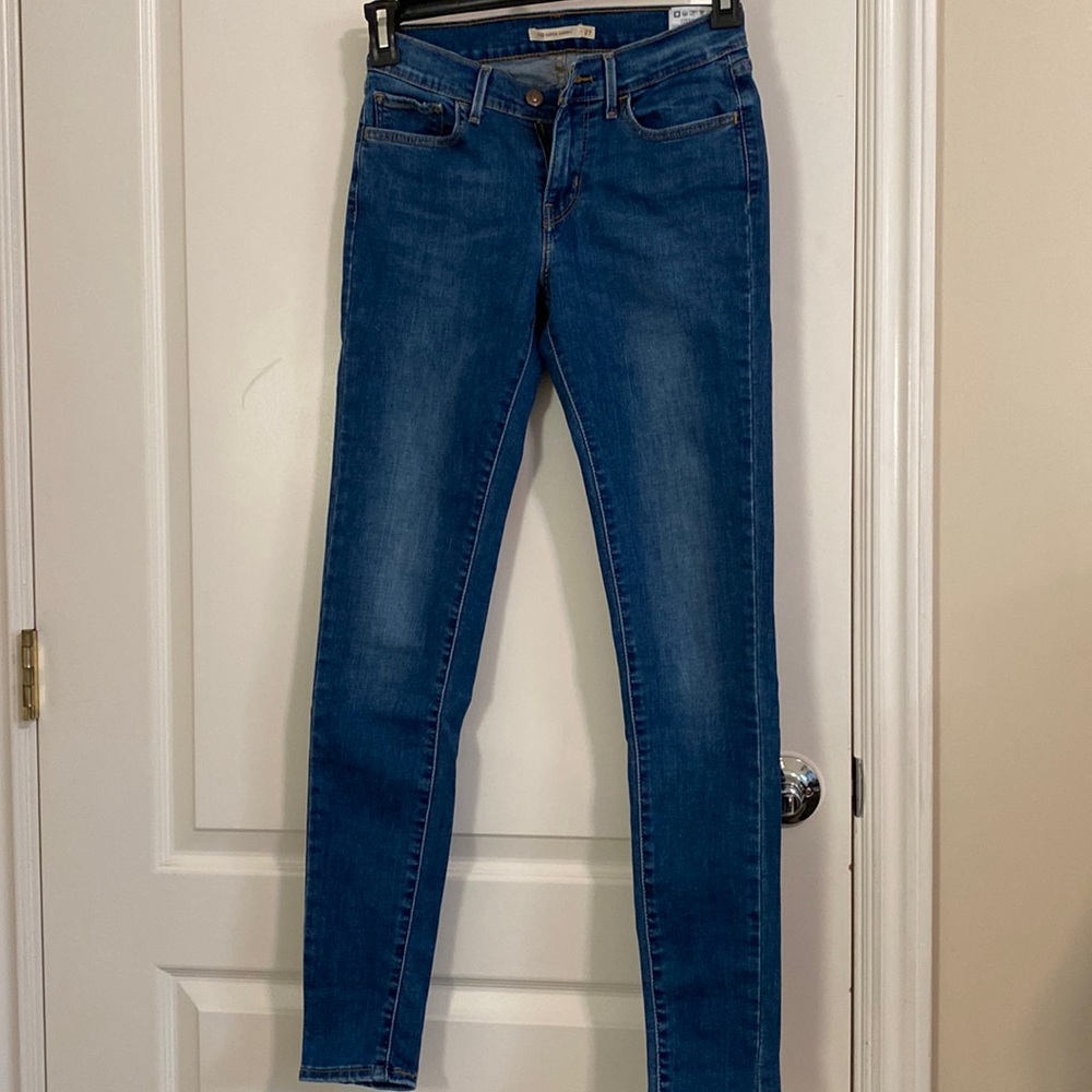 Levis- 710 super skinny jeans. 27L. Gently worn few times. Very good condition